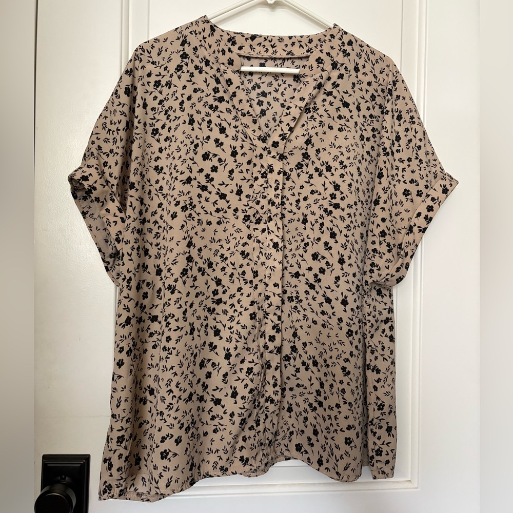 SHEIN Ditsy Floral Batwing Sleeve Blouse